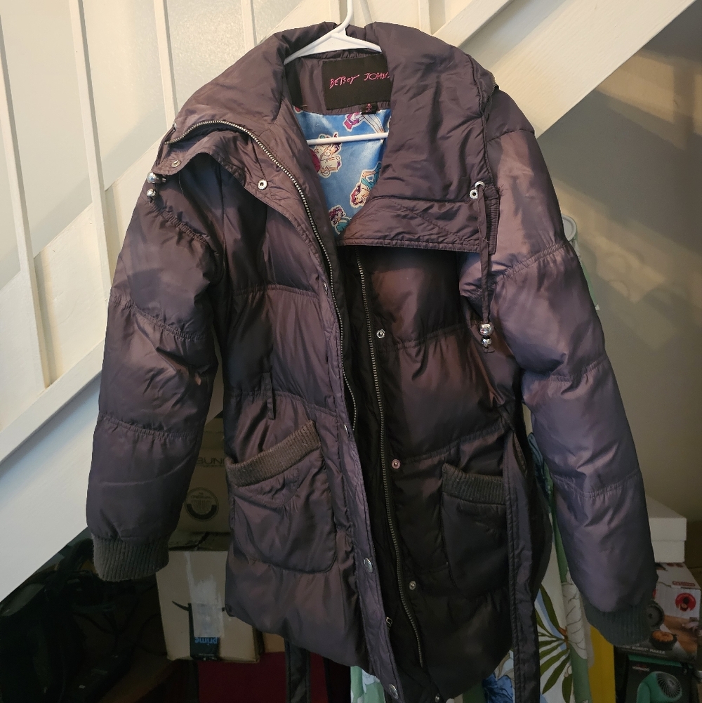 Betsy Johnson puffer jacket with hood